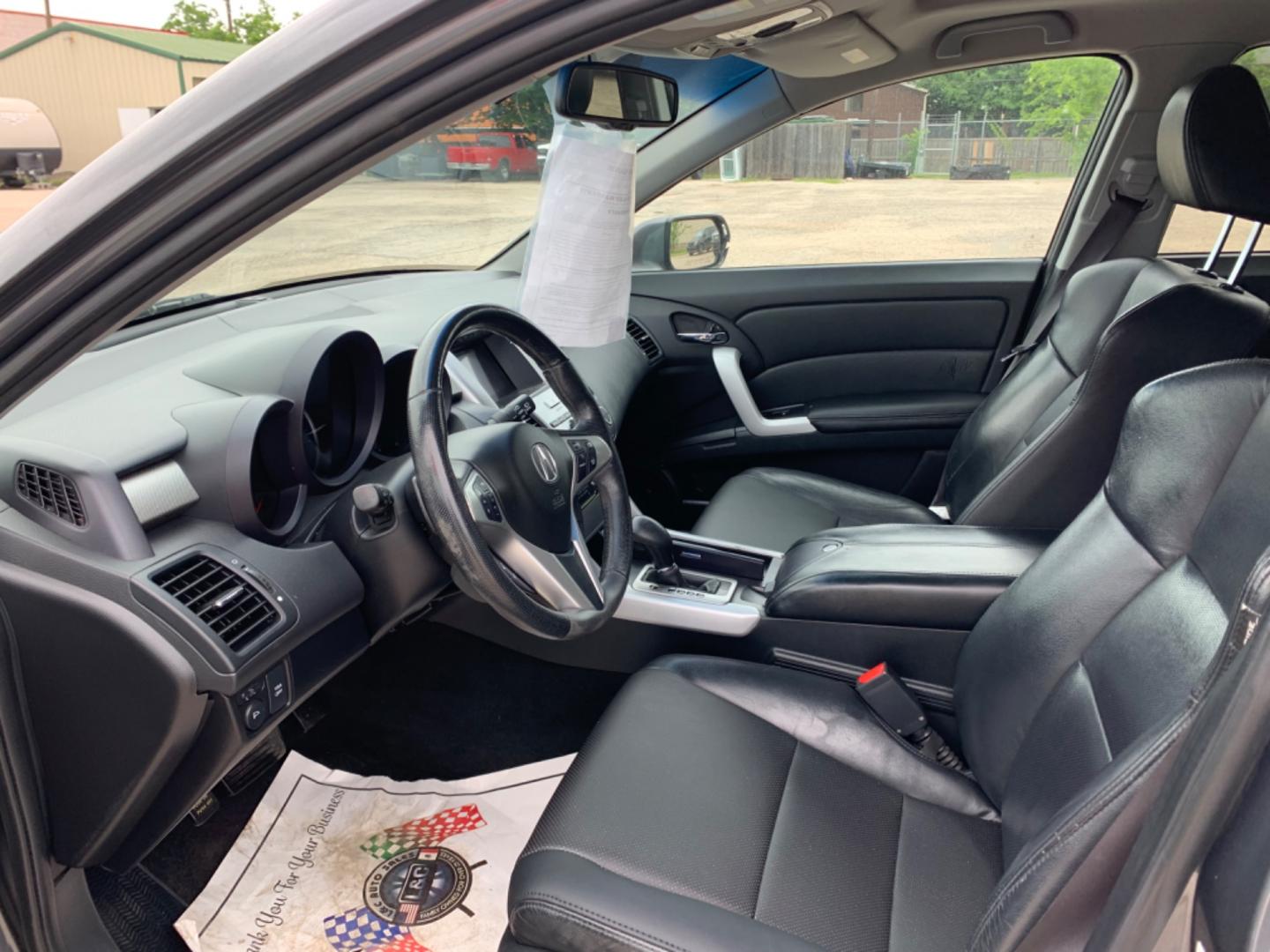 2009 Silver /Black Acura RDX (5J8TB18239A) with an 2.3L L4 DOHC 16V engine, Automatic transmission, located at 1830 North Belt Line Road, Irving, TX, 75061, (469) 524-0199, 32.834373, -96.993584 - Photo#5